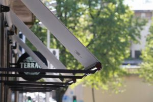 Drop-arm Awnings 18 Retractable Drop-arm Awnings